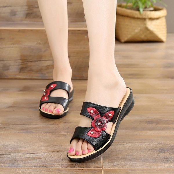 

slippers house platform on a wedge shoes slides slipers women 2021 flat rubber basic pu plastic fabric rome woman, Black