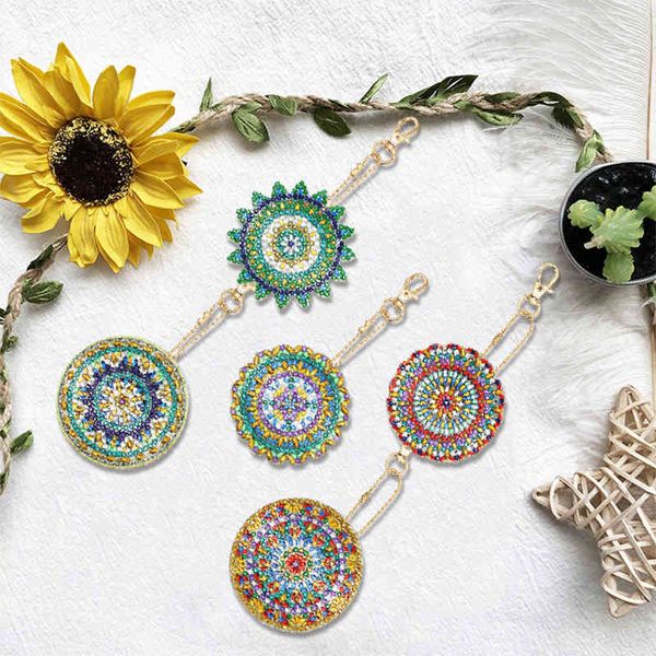 5pcs DIY Full Drill Painting Schlüsselbund Spezielle Form Mandala Muster Diamond Cross Stitch Schlüsselkette für Frauen Bag