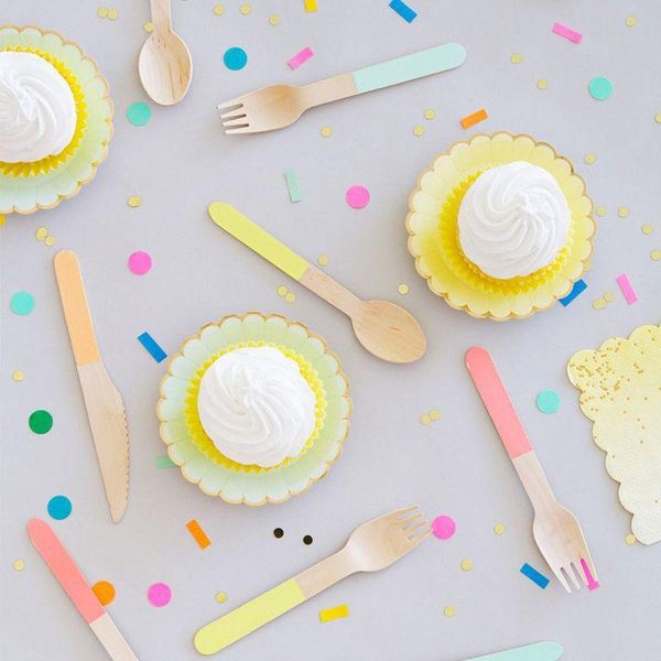 

disposable dinnerware 24pcs/set wooden tableware forks spoons knife cutlery wedding birthday party decoration dessert pitchfork