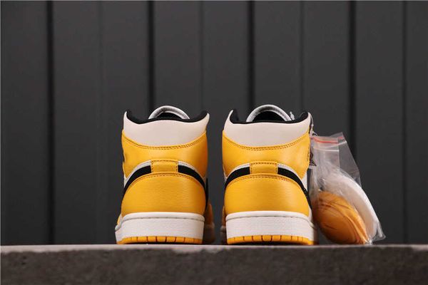 

original version jumpman 1s mid shoes lakers women man basketball designer off union 1 white fashion trainers sneakers with boxbpz5u2cl