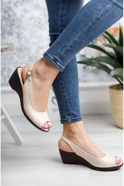 

sandals open toe buckled from wrist to skin shoes, Black