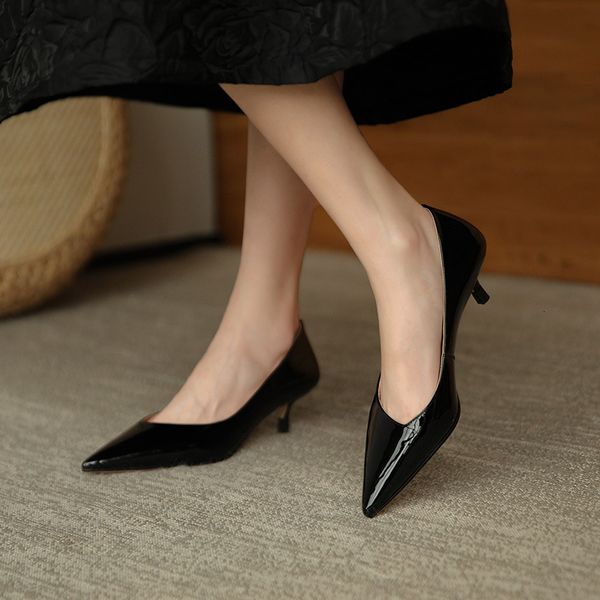 

luxury dress shoes the style in 2021 summer will be built with pointed high heels, simple and comfortable medium heel light mouth solid colo, Black