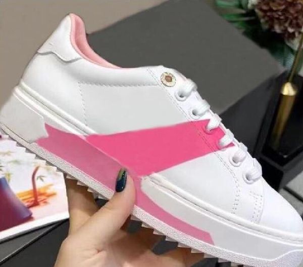 Klasik Koşu Ayakkabıları Kadınlar ve Kızlar için Düz Rahat Spor Moda Sıcak Noktalar Eklenmiş Baskı Küçük Beyaz Kauçuk Out Kutusu Ile