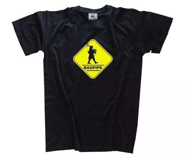 

bagpiper crossing cornemuse Ã©cossais Ã©cosse t-shirt tailles s-xxxl, White;black