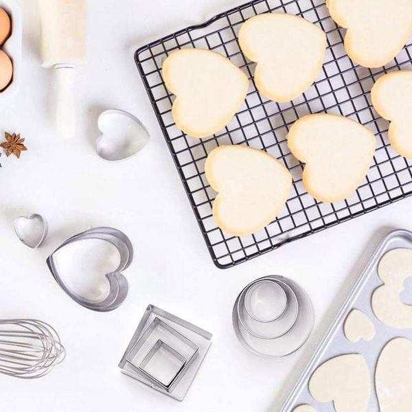 

baking moulds 24pcs stainless steel mini cookie cutter set biscuits pastry cutters slicers kitchen mould for cake decor mold