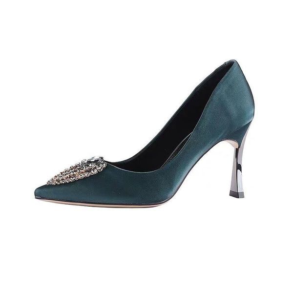 

dress shoes zapatos de mujer female fashion green heart bezel stiletto heels women casual black night club heel e6159