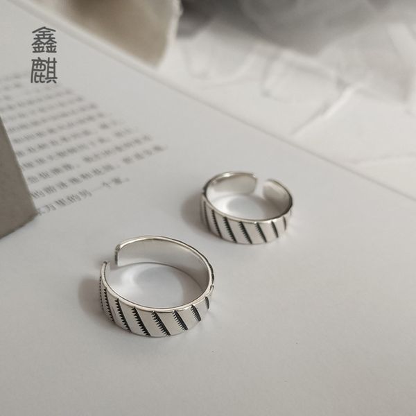 

xinqi old men's fashion cool wind women's adjustable simple stripe ring, Black