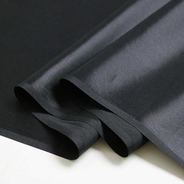 100 cm * 112 cm superweicher Charmeuse-Stoff aus reiner Seide, schwarz glänzendes natürliches Seidensatin-Material für Kleid 210702