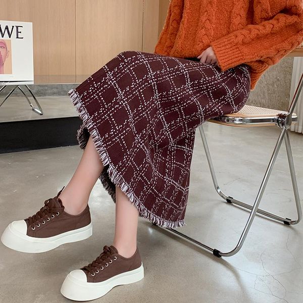 

skirts 2021 autumn winter long woolen skirt women fashionable high waist plaid with tassel black red white maxi