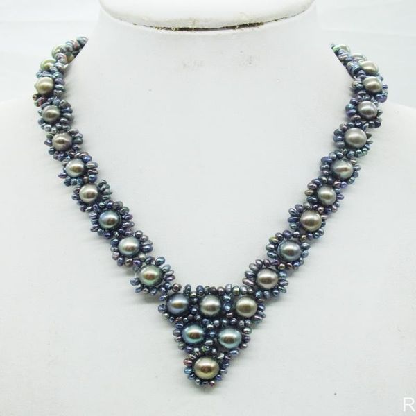 

chokers beauty blooms for you we collect n years of freshwater pearl necklace 18", Golden;silver