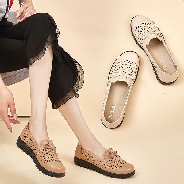 

sandals summer shoes middle-aged women's mother soft bottom comfortable hollow hole leather flat, Black