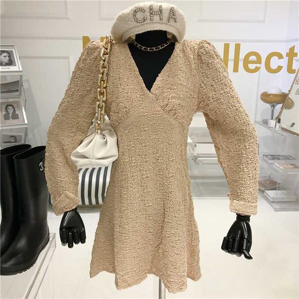 

v-neck shoulder pad slim pleated dress women's winter 2021 medium length ins long sleeve casual dresses, Black;gray