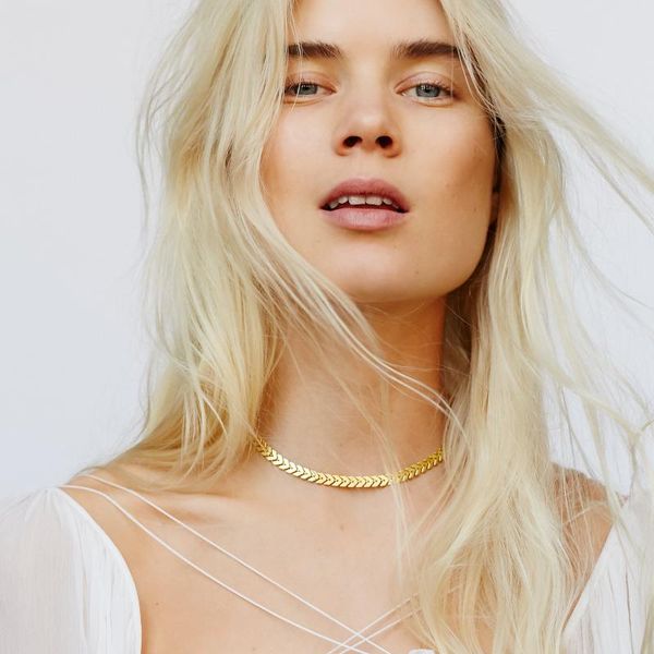 

women trendy necklaces fashion simple circle pendant choker necklace ladies short clavicle chain wholesale chokers, Golden;silver