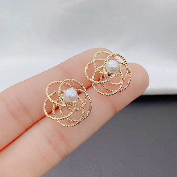 

s925 needle hollowed out flower pearl temperament personalized design sense silver plated high level earrings female, Black