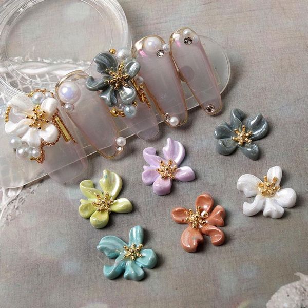 

nail art decorations spring and summer flower jewelry bright color five petals flowers exquisite fairy decoration, Silver;gold