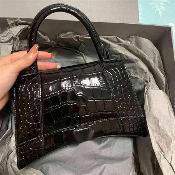 

luxury handbags and italy balencaiga designer handbag bag 2021 b-button crocodile hourglass leather women's csiw wan
