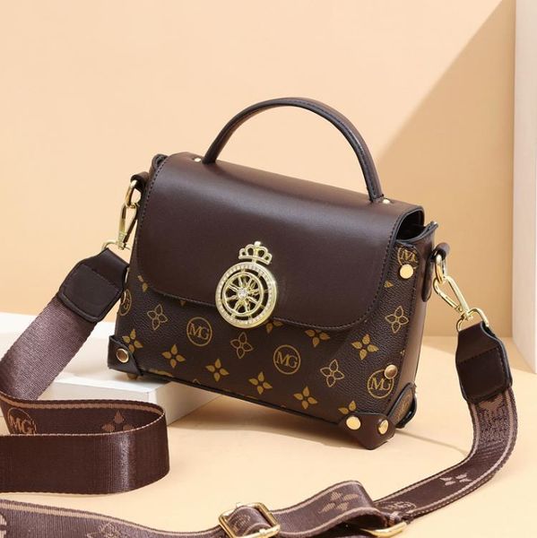 

niche design luxury bags handbags autumn/winter fashion messenger shoulder bag