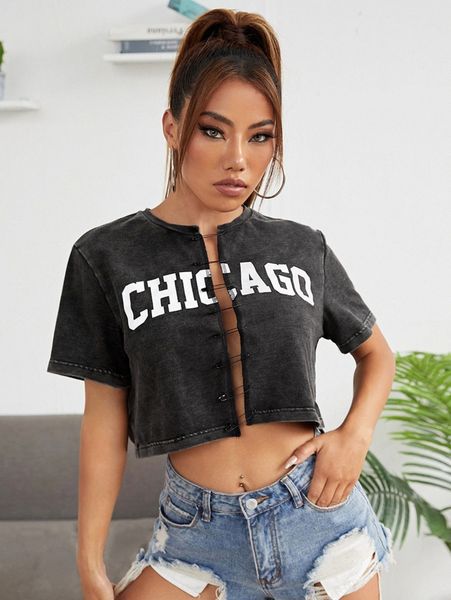 

paperclip detail letter graphic crop tee o2pj#, White