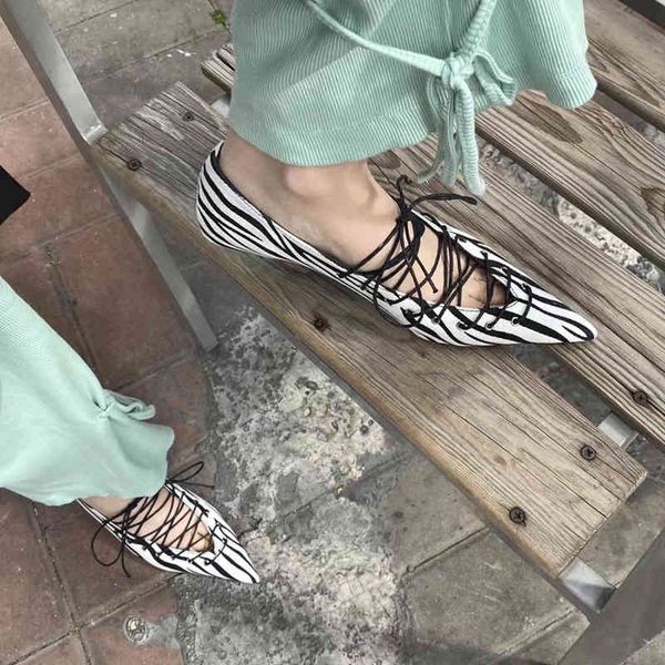 

pointed toe women pumps cross tied lace up thin low heels snake printed fashion ladies office pumps narrow band pumps 210513, Black