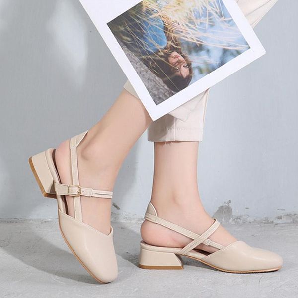 

dress shoes 2021 nian summer korean fashion baotou buckle ankle-wrap casual retro square heel with a skirt of womens rome sandals, Black