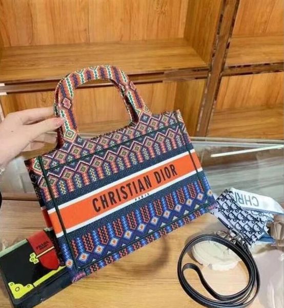 

7A Highest Quality Fashion Women's Evening Coin Purse Embossed Classic Clutch Wallet Designers Bag Box Dustbags handbags with tags hand, Red;black