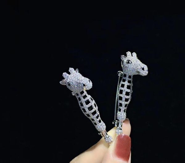 

cute 925 sterling silver with cubic zircon giraffe brooch pendant double use fine women & girl jewelry animal, Gray