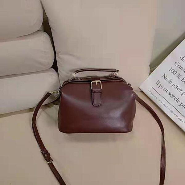 

messenger bagsvegetable leather doctor's tanned lacquer bag