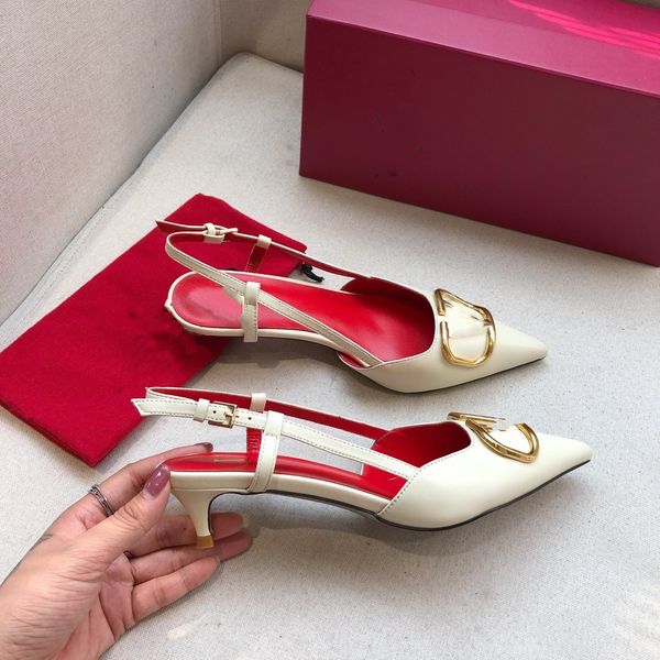 

the latest luxury designer dress flat women casual shoes low-100% leather metal buckle black white size 35-41 0615