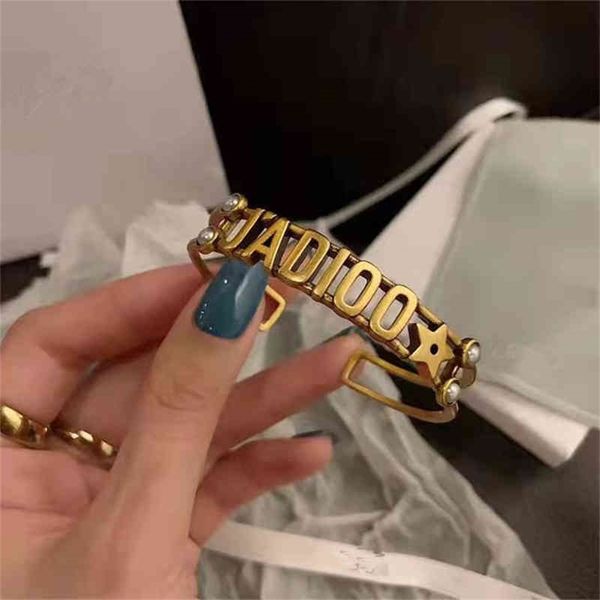 

85% off factory clearance autumn and winter bracelet opening pearl star female antique bronze medium red same style, Black