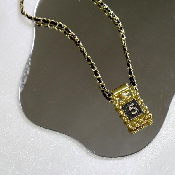 

chains 2021 arrival ladies girls perfume bottle pendant charmchain necklace fashion jewelry gift, Silver