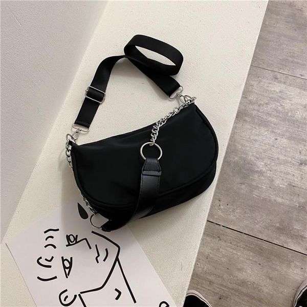 

2021 spring and summer new trendy simple and cool retro style fashionable black chain underarm baguette one shoulder bag women