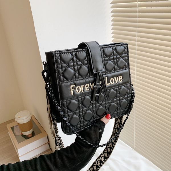 

outlet online 70% off sale ins korean small bag female 2021 new fashion simple sense net red single shoulder foreign style messenger