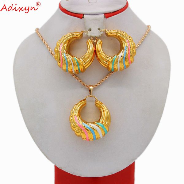 Adixyn 2021 Nuovi Orecchini con pendente multicolore Neclace Set per le donne Gioielli in oro color africano Israele Set Itmes N04222 H1022