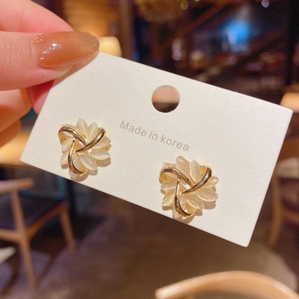 

stud fashionable cat's eye stone sunflower peplum earrings for women, Golden;silver