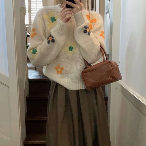 

style round neck gentle flower soft waxy mohair sweater thin autumn, White;black