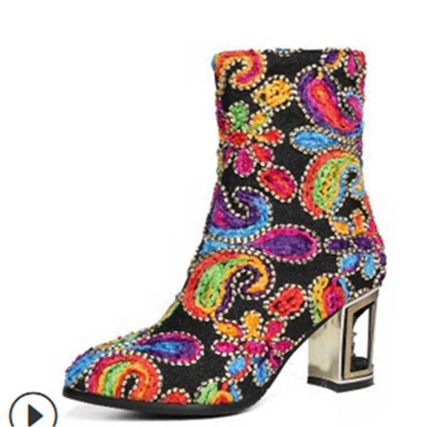 

boots 2021 autumn and winter retro ethnic style high-end handmade color pointed high heel leather women plus size short boot, Black