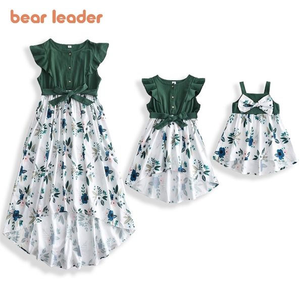 Summer Mother Daughter Dress Solid Ruffles Abiti Abiti Famiglia Matching Outfit Mamma Ragazze e Costumi per bambini Suit 210429