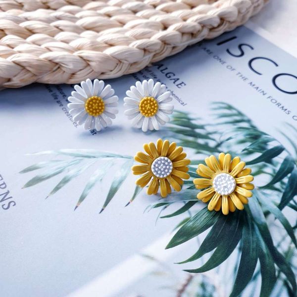 

fan temperament elegant little earrings simple, fresh lovely earrings