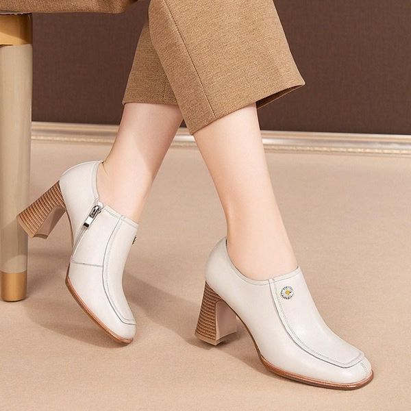 

dress shoes 2021 autumn square head deep mouth leather large fashion comfortable high heels quality women's, Black