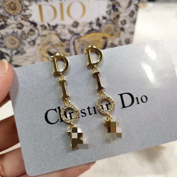 

family's 20-year new letter earrings, Silver