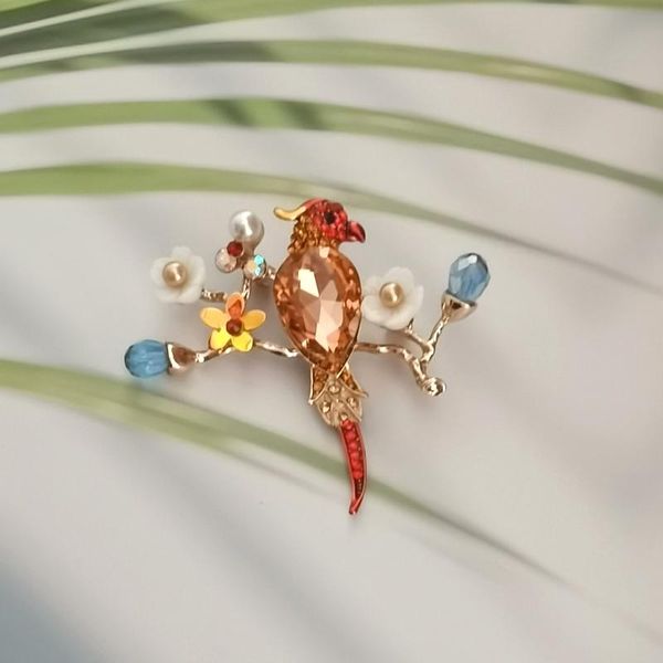 

pins, brooches fashion bird animal brooch women's personality creative wild temperament flower pearl crystal clothing accessories, Gray