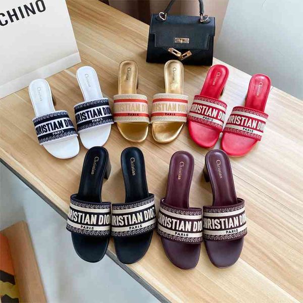 

d embroidered thick heel slippers for women to wear in summer 2021, Black