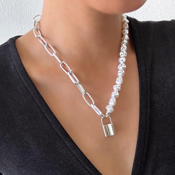 

chains vintage baroque simulated pearl necklace for women fashion lock pendant chain on the neck 2021 girls jewelery, Silver