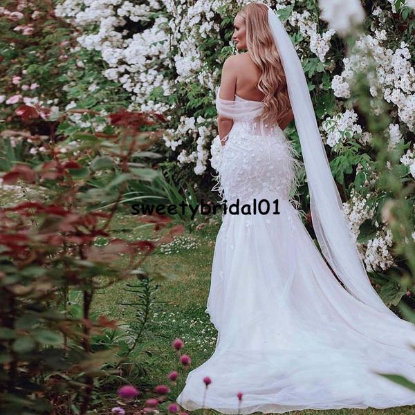 

luxury mermaid wedding dresses with feather off shoulder lace applqiue robe de mariÃ©e princess bridal gowns vestido de noiva, White