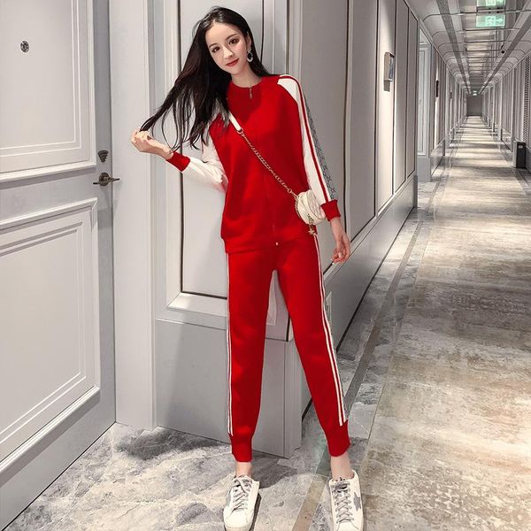 

two piece dress early spring and autumn knitted suit female 2021 small fragrance fashion sports leisure two-piece, White