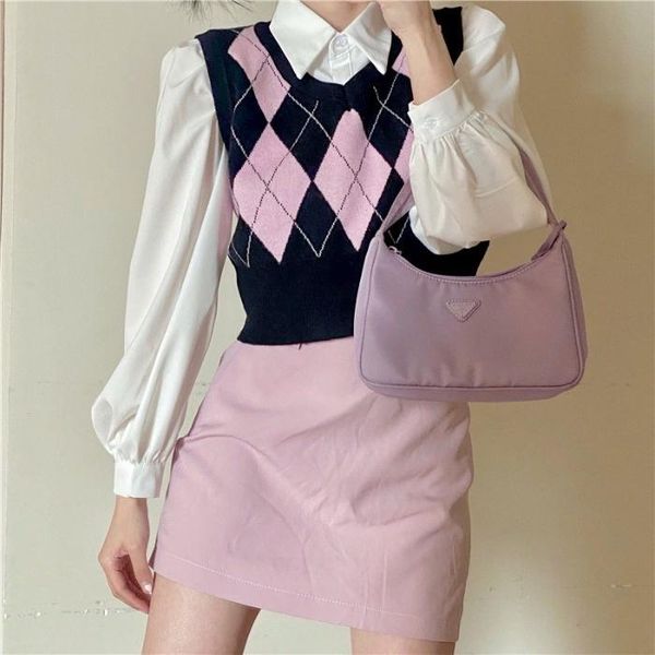 

women's sweaters lingge v-neck vest sweater autumn 2021 wear a small versatile knitted top, White;black