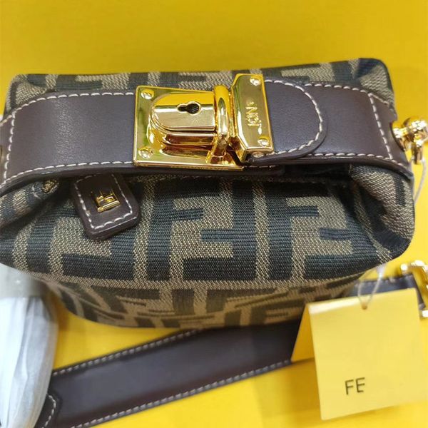 

louis vutton bag2021 new net red ff lunch box bag mini vintage medieval old flower pillow armpit bag tidef bag