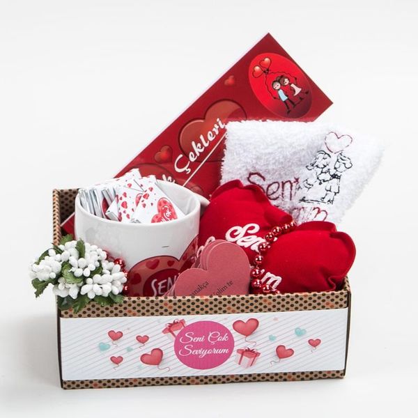 

gift wrap i love you so much mail basket