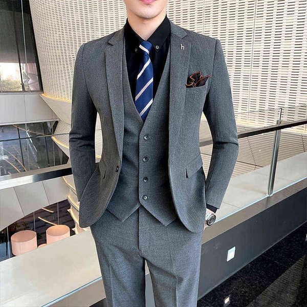 

luxury men's suits blazers men's slim fitting three piece accsori plaid yuppie set korean men's busins suit, White;black