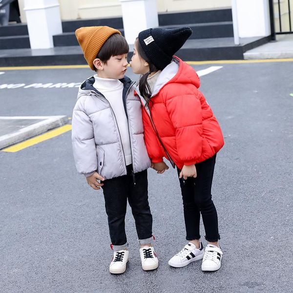 Casaco de inverno infantil versão coreana do menino e garota macacão moeda de morcego dos desenhos animados de algodão de algodão para baixo roupas de outono
